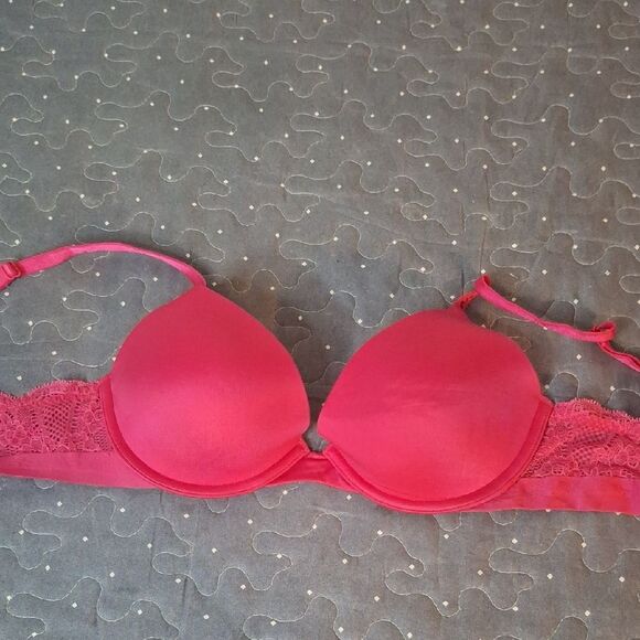 Victoria's Secret Biofit Uplift Demi Bra size 34B - Picture 1 of 3